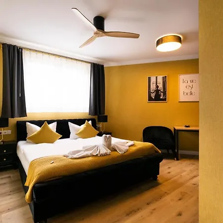 Cityhotel 호텔 베른부르크
