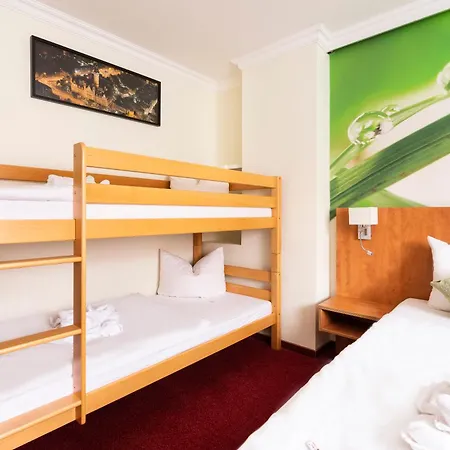 Cityhotel Отель Бернбург