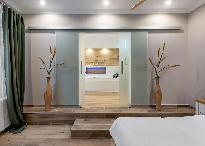 מלון Cityhotel 3*